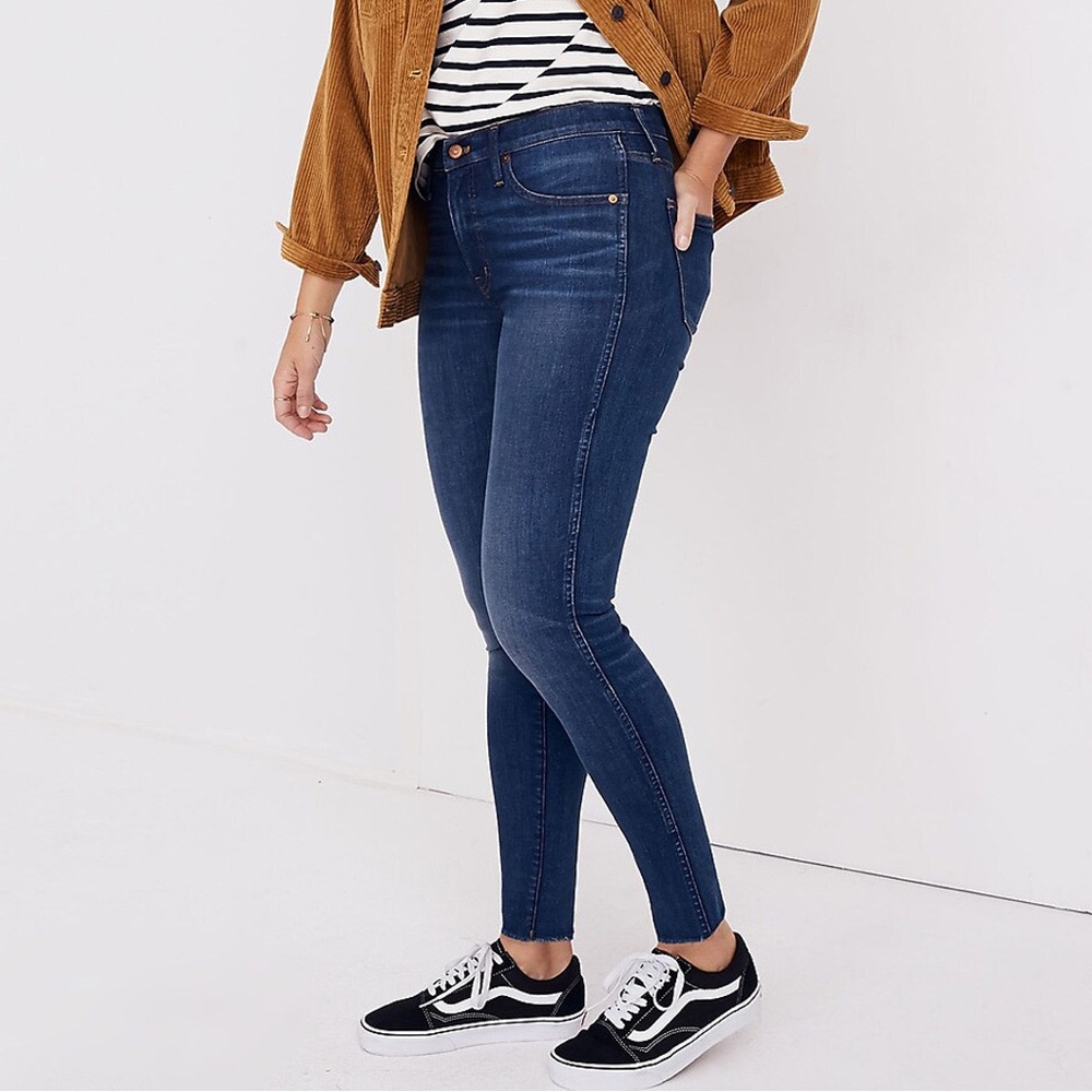Madewell 9” Mid-Rise Skinny Jeans in Paloma Wash Raw Hem Edition